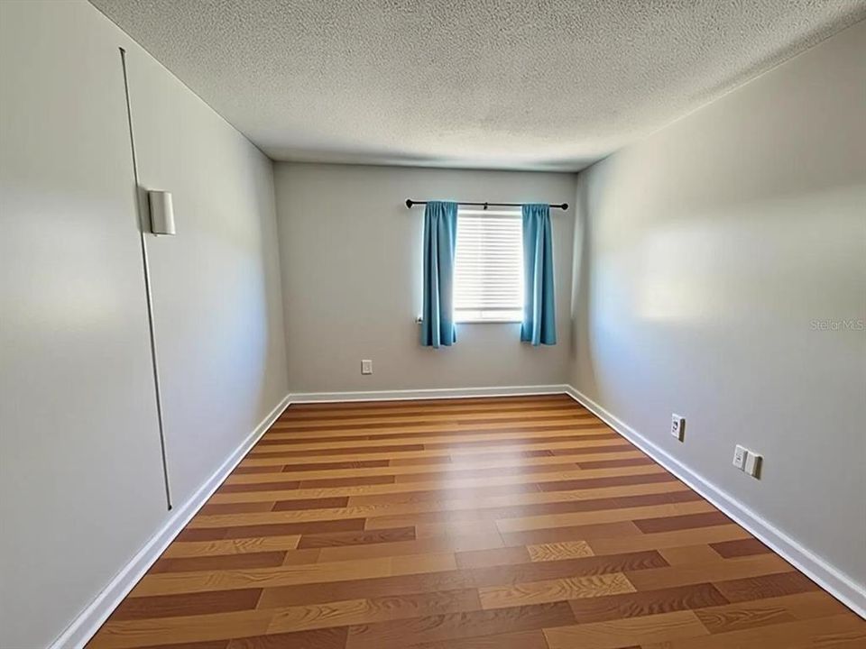 Active With Contract: $126,000 (3 beds, 2 baths, 1304 Square Feet)