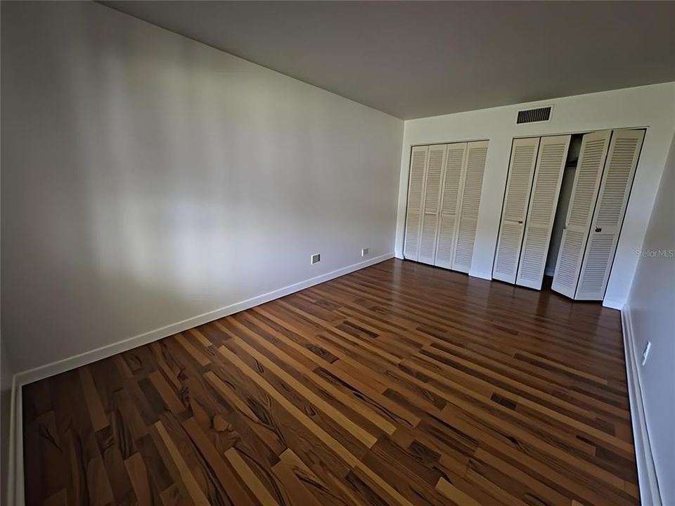Active With Contract: $126,000 (3 beds, 2 baths, 1304 Square Feet)