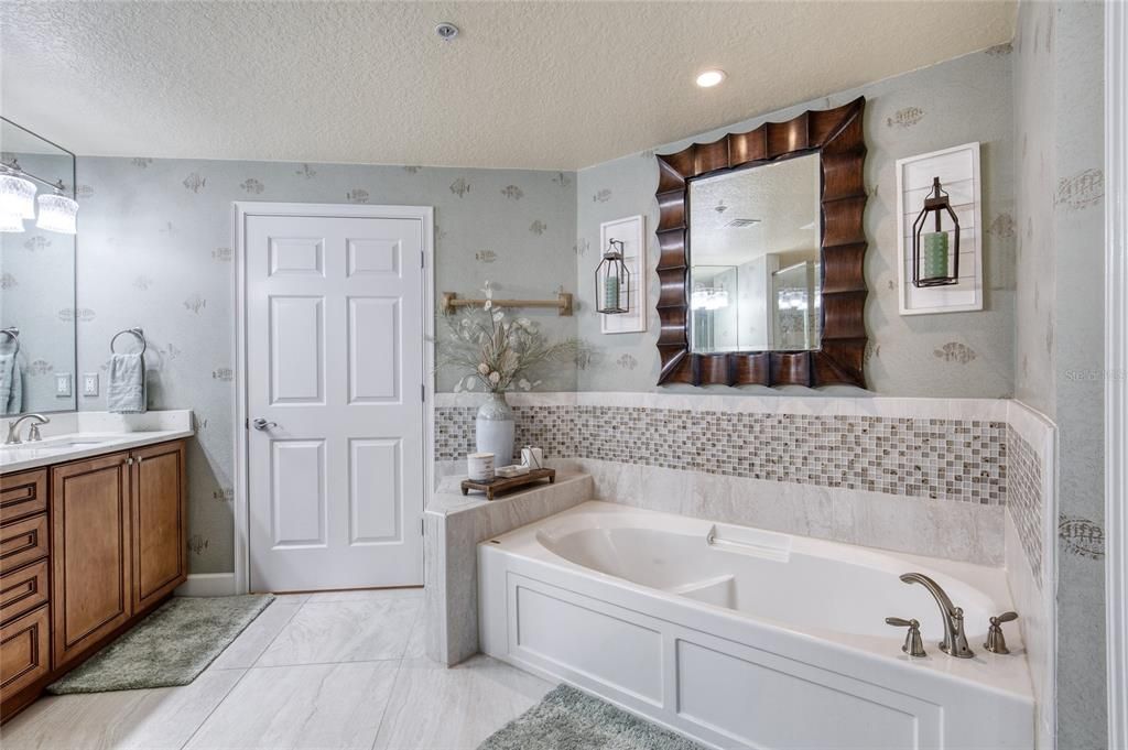 待售: $983,241 (3 贝兹, 3 浴室, 2570 平方英尺)