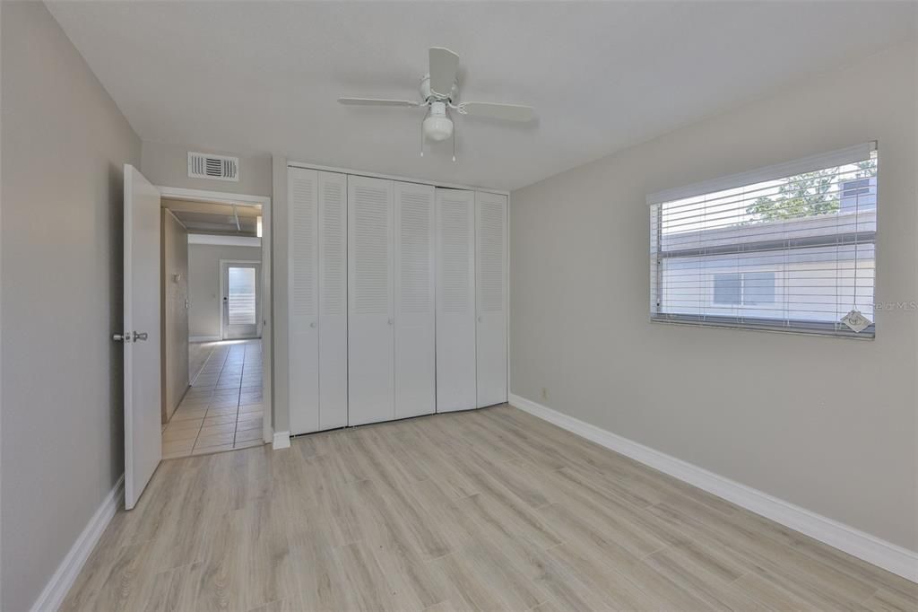 For Sale: $90,000 (2 beds, 2 baths, 960 Square Feet)