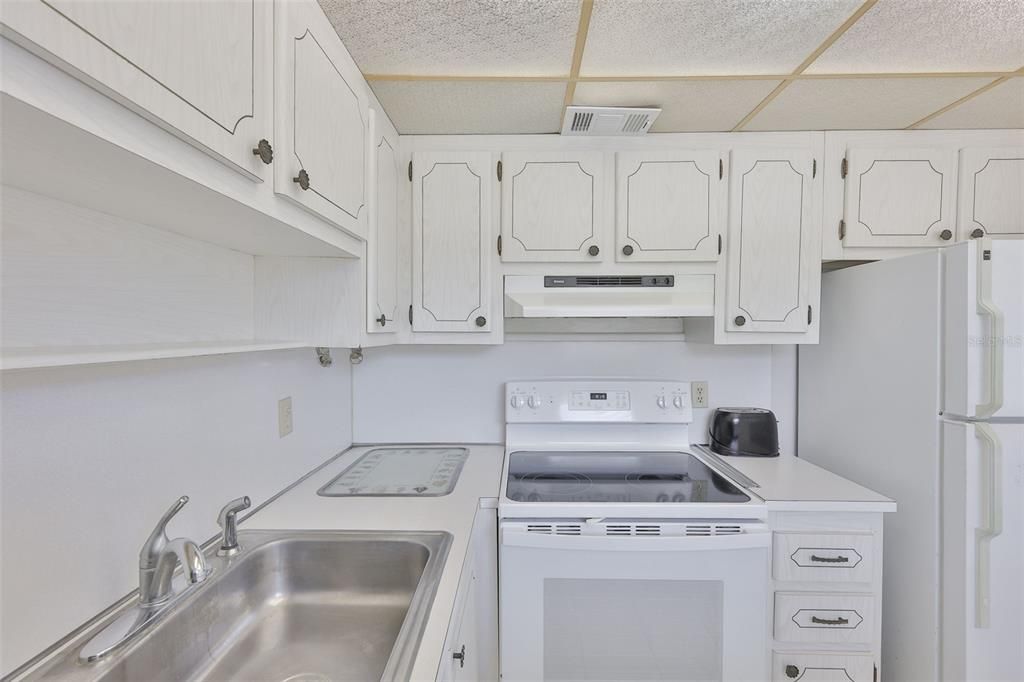 For Sale: $90,000 (2 beds, 2 baths, 960 Square Feet)