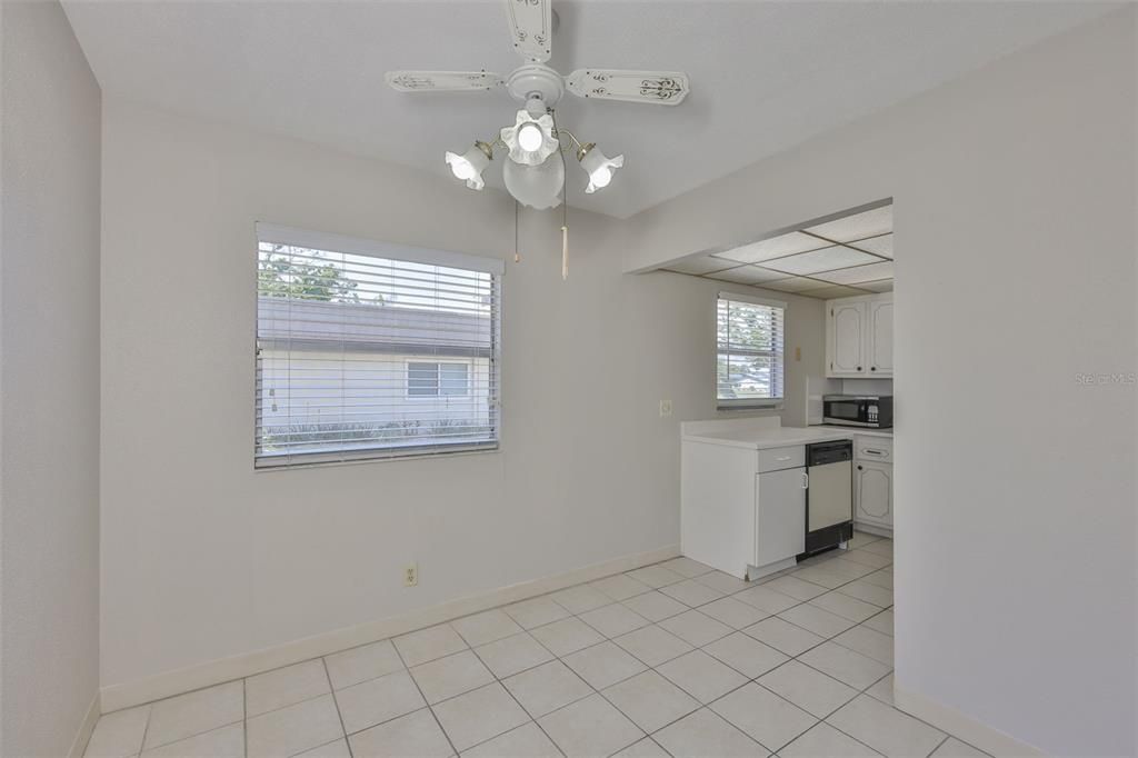 For Sale: $90,000 (2 beds, 2 baths, 960 Square Feet)