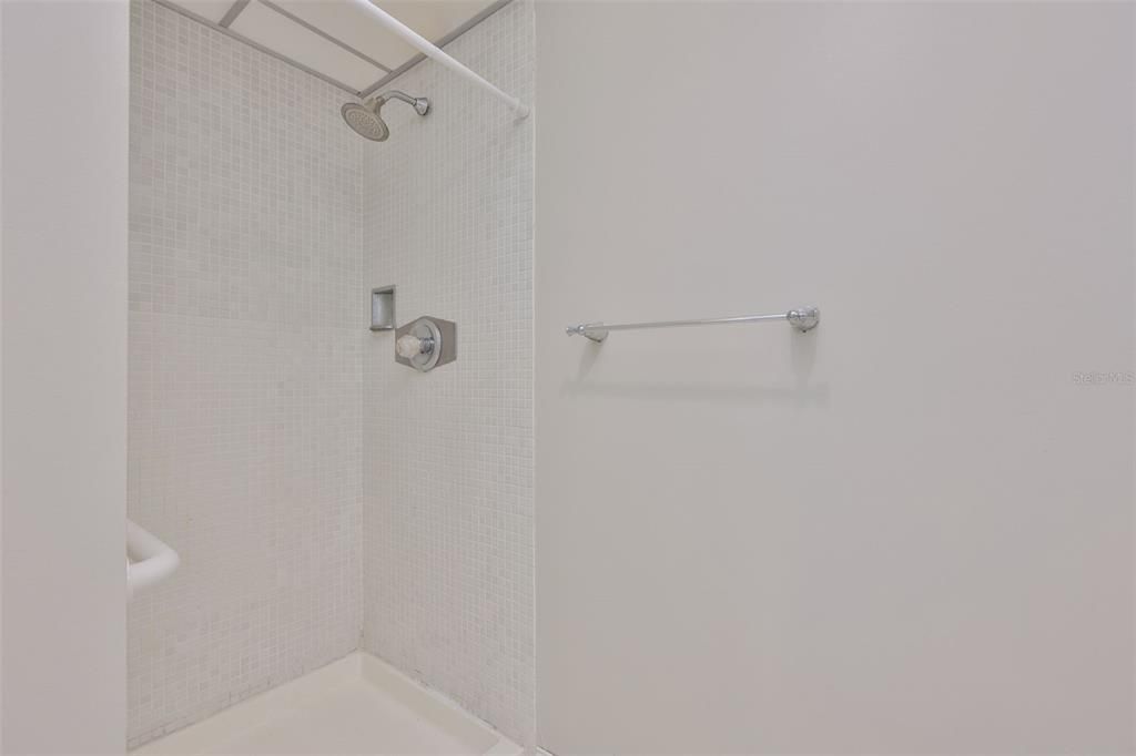 For Sale: $90,000 (2 beds, 2 baths, 960 Square Feet)