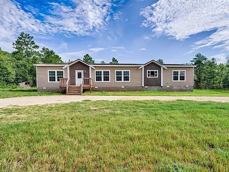 For Sale: $274,993 (4 beds, 2 baths, 2280 Square Feet)