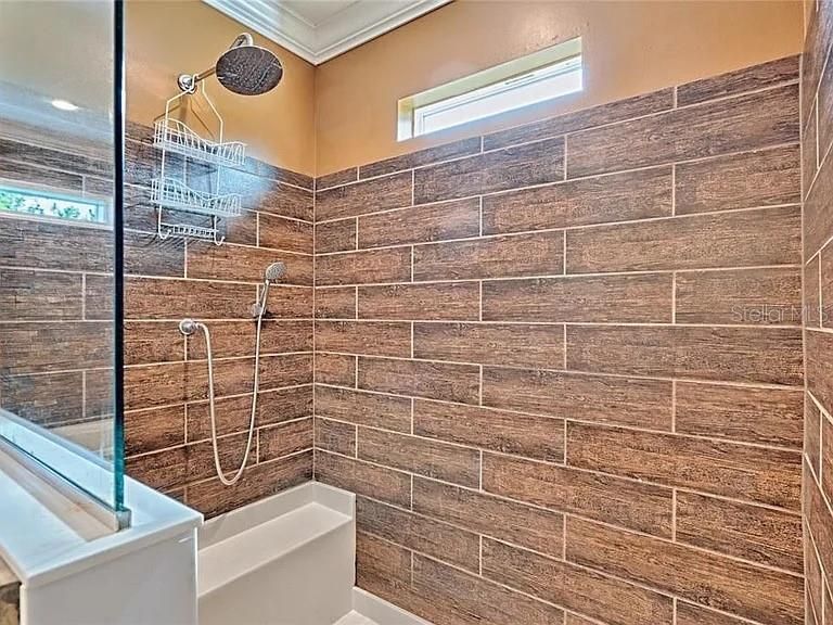 For Sale: $274,993 (4 beds, 2 baths, 2280 Square Feet)