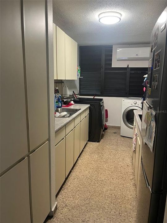Под контрактом: $149,000 (2 спален, 1 ванн, 0 Квадратных фут)