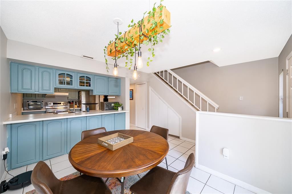 For Sale: $181,000 (2 beds, 2 baths, 1152 Square Feet)