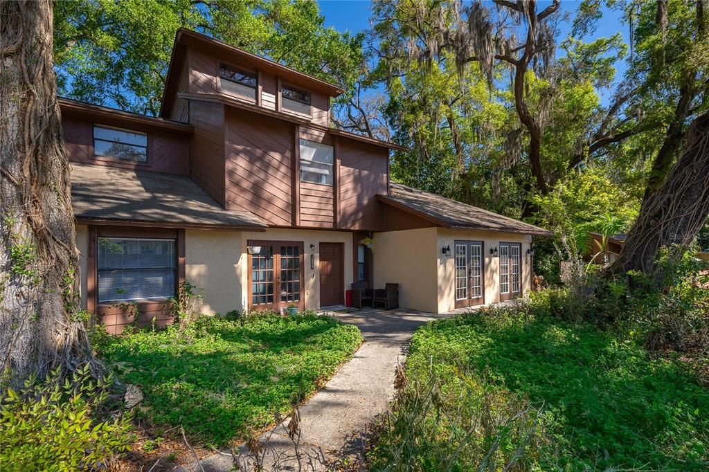 For Sale: $181,000 (2 beds, 2 baths, 1152 Square Feet)
