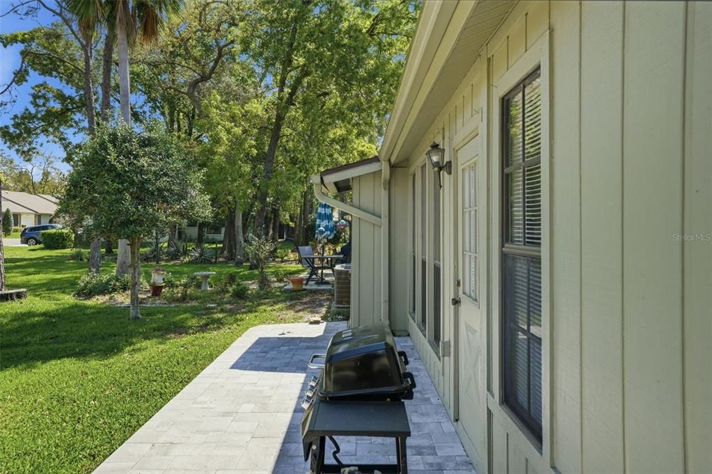 待售: $239,000 (2 贝兹, 2 浴室, 1054 平方英尺)