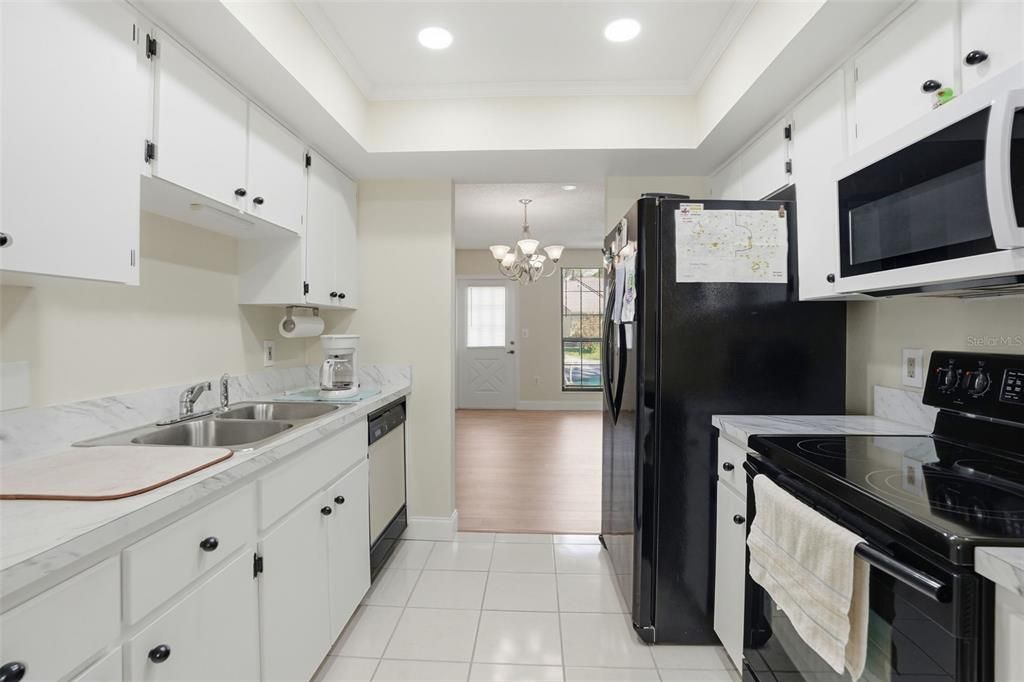 待售: $239,000 (2 贝兹, 2 浴室, 1054 平方英尺)