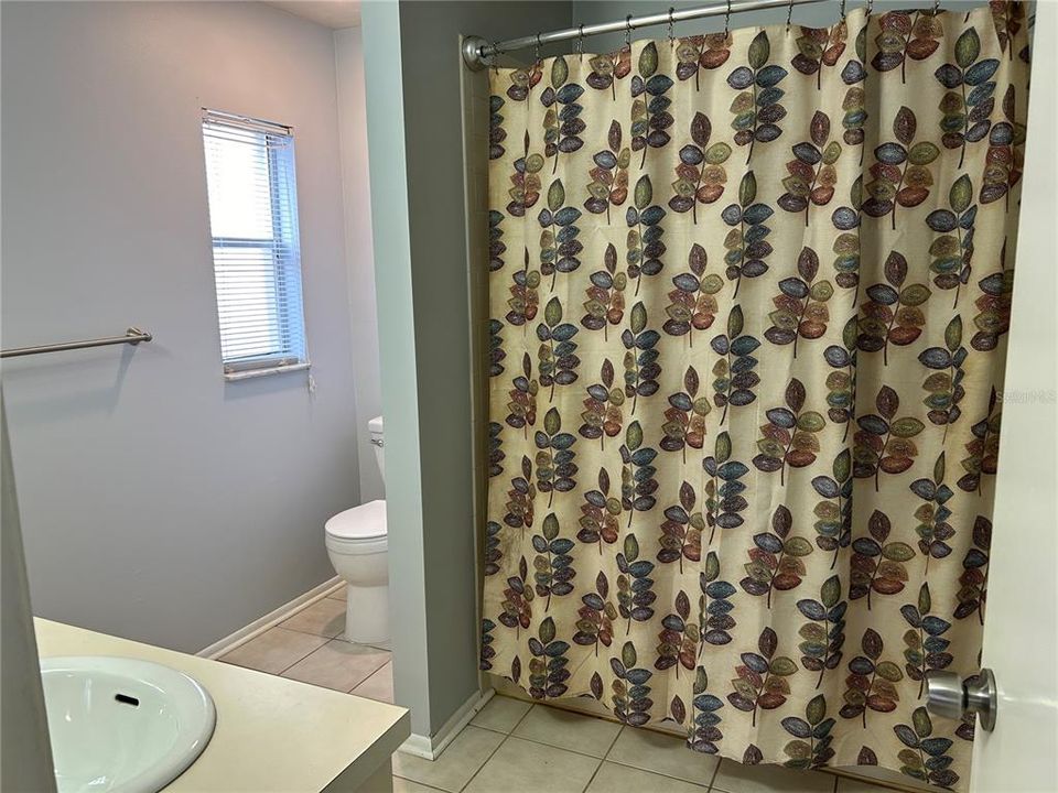 For Rent: $2,600 (3 beds, 2 baths, 1781 Square Feet)