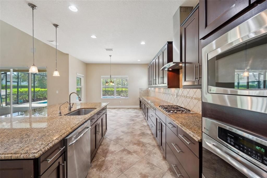 En Venta: $899,990 (5 camas, 4 baños, 4329 Pies cuadrados)