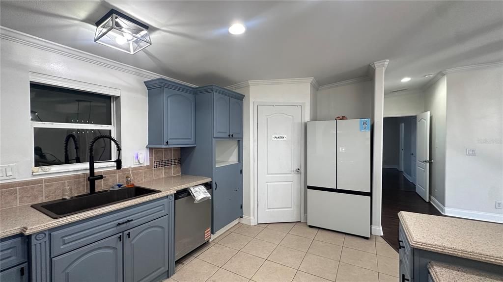 For Sale: $695,000 (3 beds, 2 baths, 1920 Square Feet)