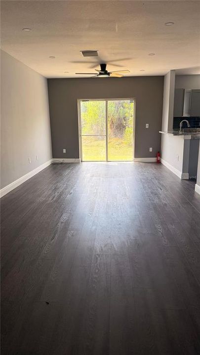 待售: $269,000 (2 贝兹, 2 浴室, 1333 平方英尺)