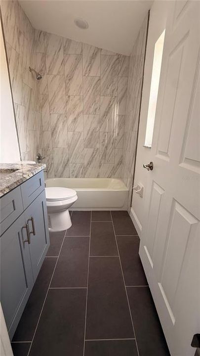 待售: $269,000 (2 贝兹, 2 浴室, 1333 平方英尺)