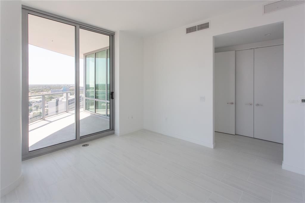 В аренду: $12,000 (3 спален, 3 ванн, 2658 Квадратных фут)