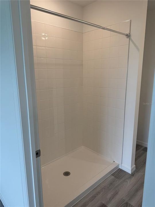 Activo con contrato: $2,350 (3 camas, 2 baños, 1560 Pies cuadrados)