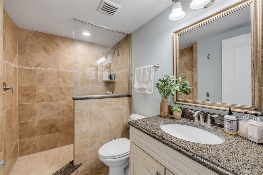 Activo con contrato: $687,000 (2 camas, 2 baños, 1160 Pies cuadrados)