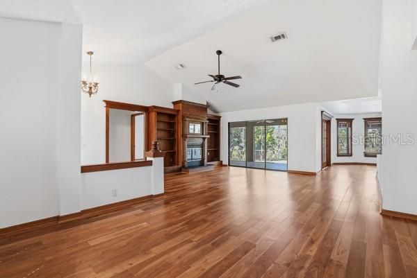 For Sale: $994,500 (3 beds, 2 baths, 1914 Square Feet)
