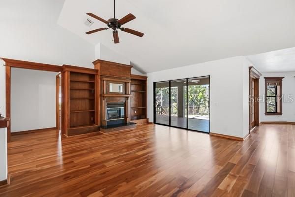 For Sale: $994,500 (3 beds, 2 baths, 1914 Square Feet)