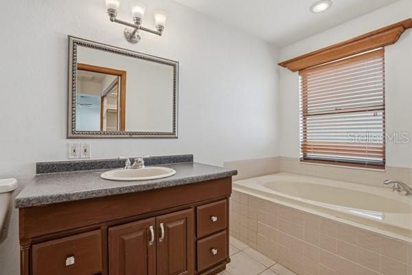 For Sale: $994,500 (3 beds, 2 baths, 1914 Square Feet)