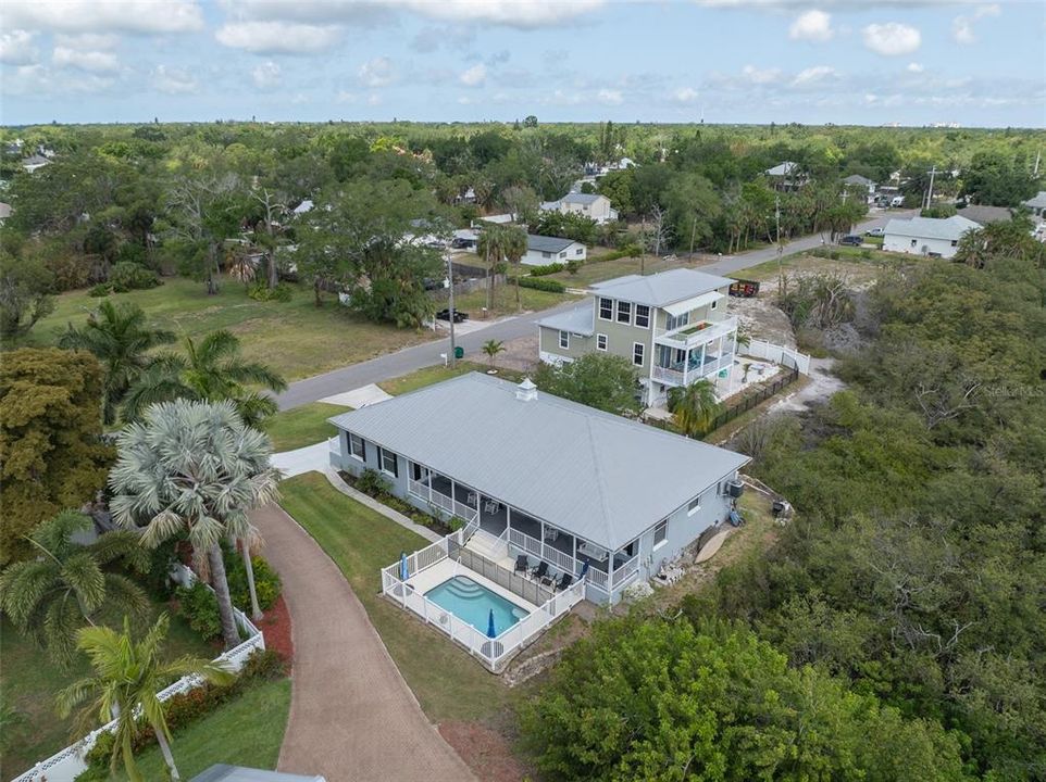 En Venta: $799,900 (3 camas, 3 baños, 2235 Pies cuadrados)