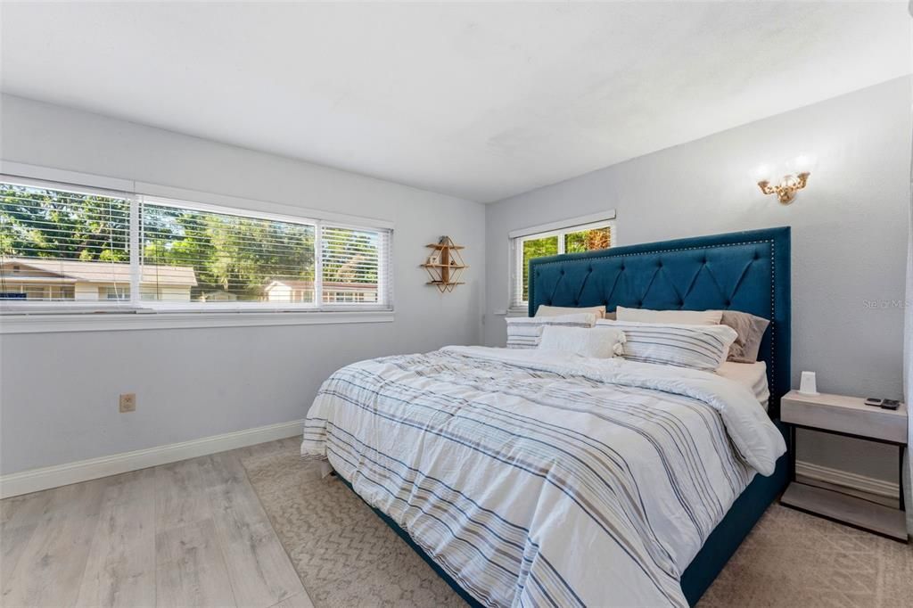 Activo con contrato: $400,000 (3 camas, 2 baños, 1307 Pies cuadrados)