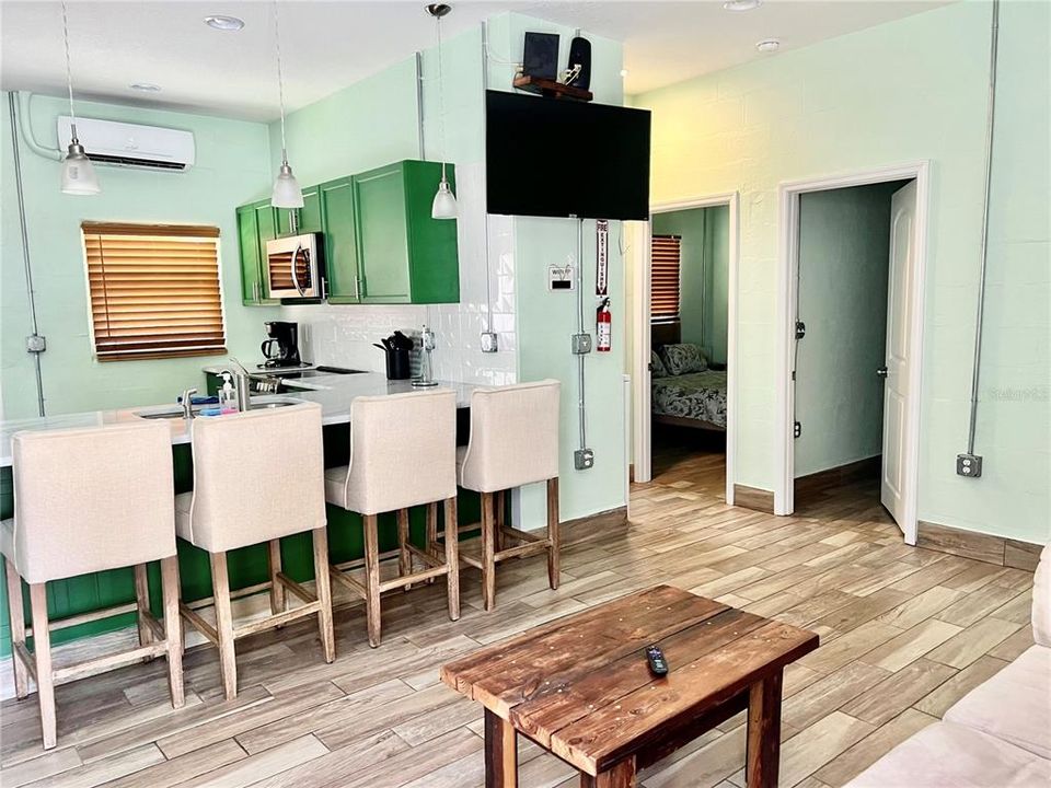 В аренду: $2,000 (2 спален, 1 ванн, 920 Квадратных фут)