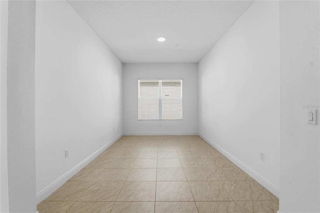 Active With Contract: $2,995 (3 beds, 2 baths, 2072 Square Feet)