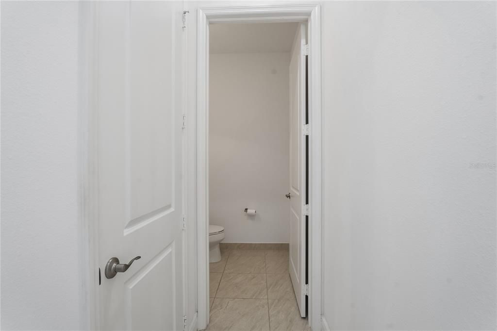 Active With Contract: $2,995 (3 beds, 2 baths, 2072 Square Feet)