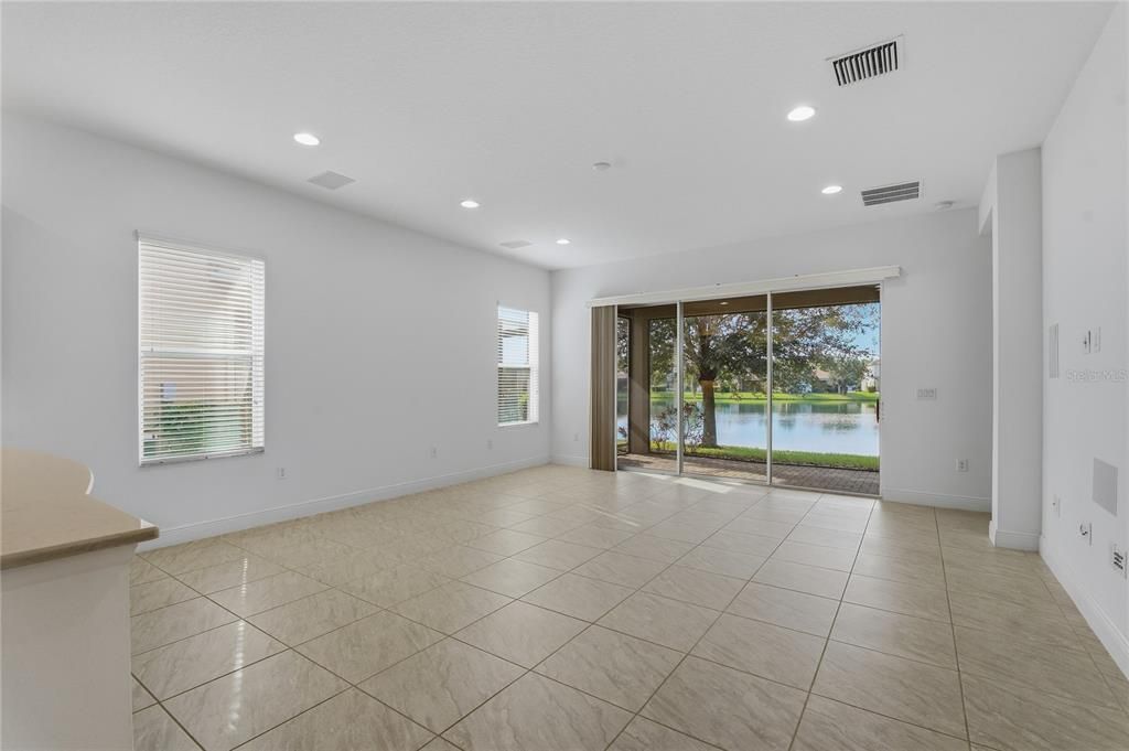 Active With Contract: $2,995 (3 beds, 2 baths, 2072 Square Feet)
