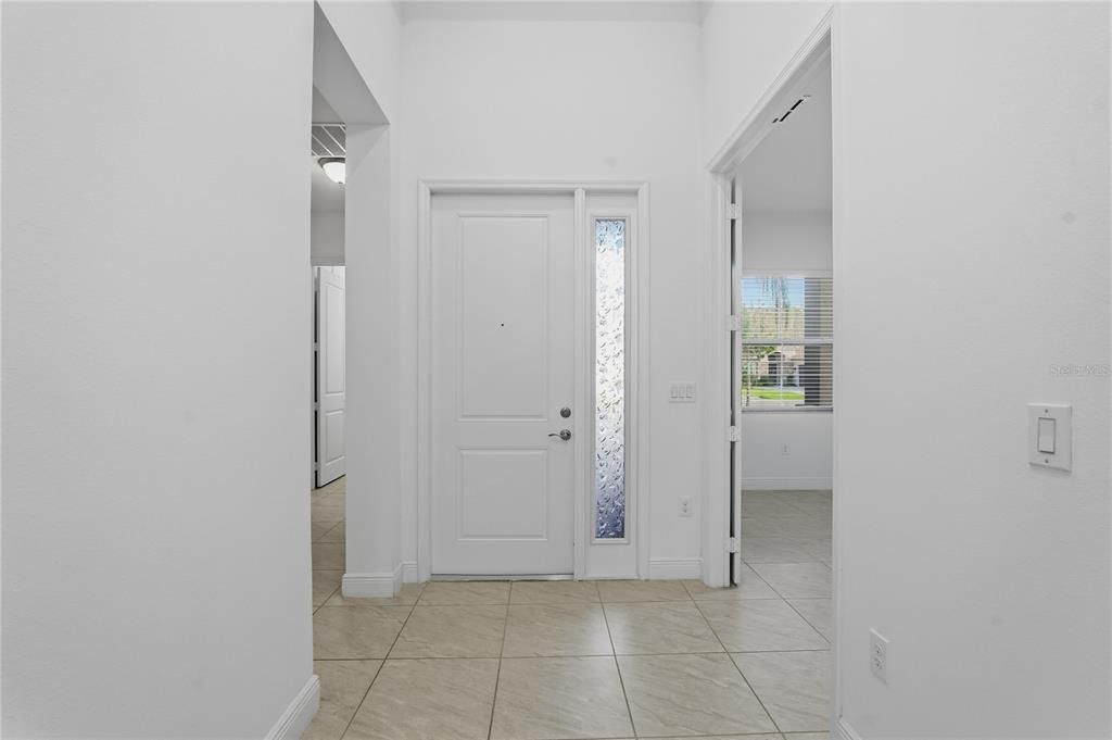 Active With Contract: $2,995 (3 beds, 2 baths, 2072 Square Feet)
