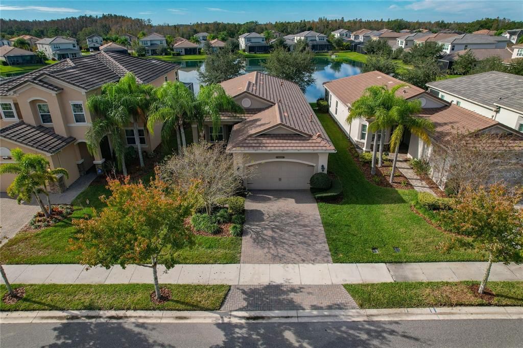 Active With Contract: $2,995 (3 beds, 2 baths, 2072 Square Feet)
