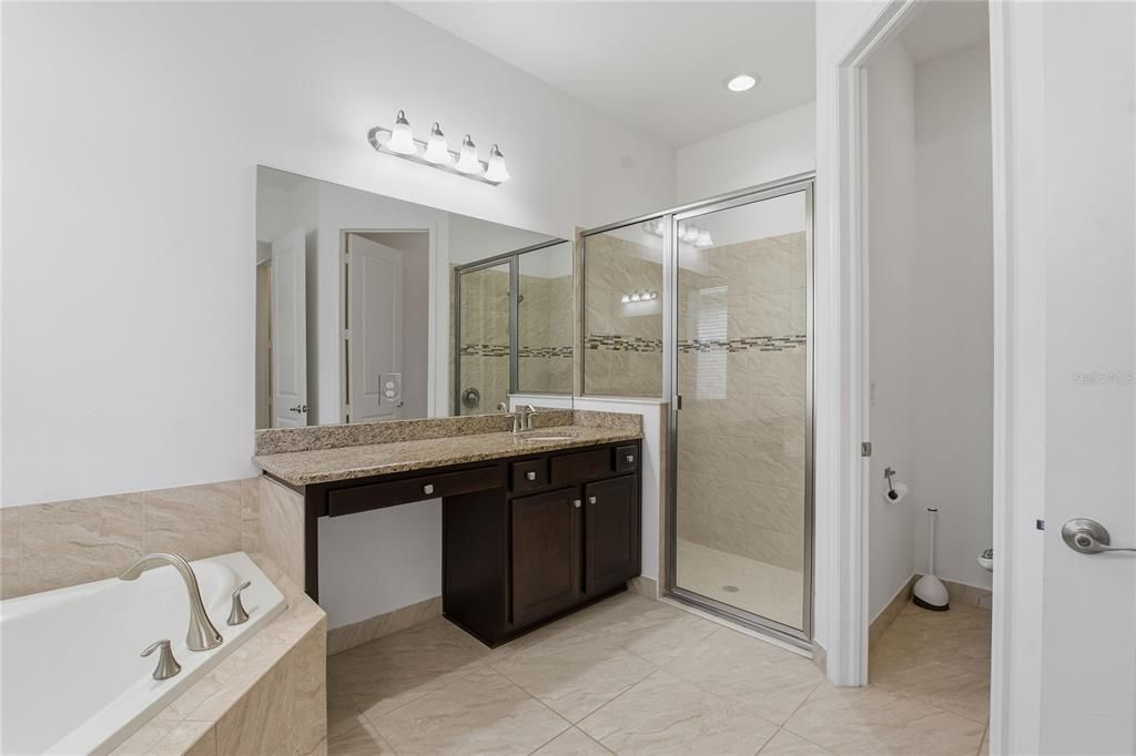 Active With Contract: $2,995 (3 beds, 2 baths, 2072 Square Feet)