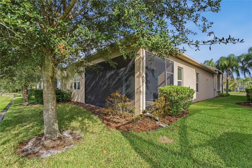 Active With Contract: $2,995 (3 beds, 2 baths, 2072 Square Feet)