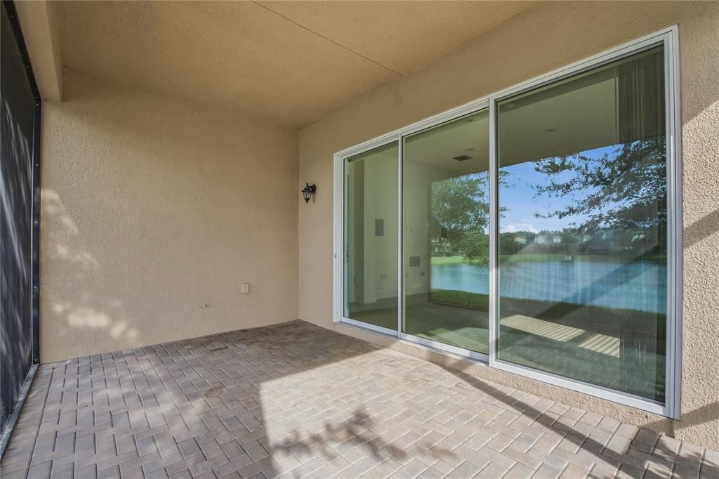 Active With Contract: $2,995 (3 beds, 2 baths, 2072 Square Feet)