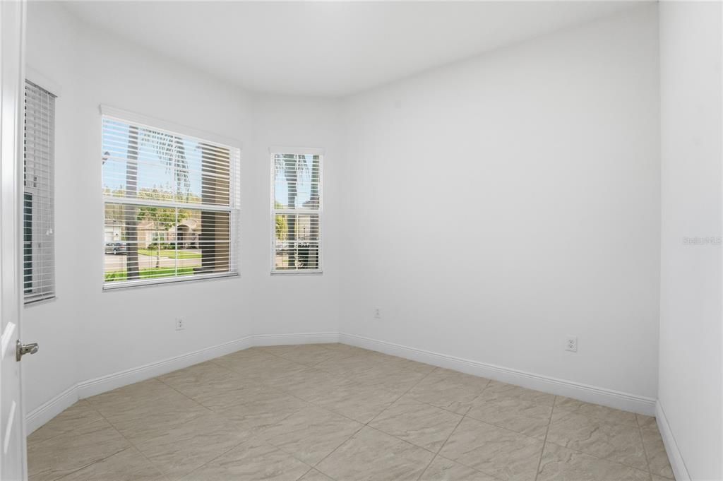 Active With Contract: $2,995 (3 beds, 2 baths, 2072 Square Feet)