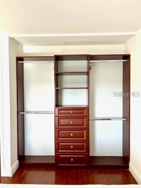 Active With Contract: $1,895 (1 beds, 1 baths, 656 Square Feet)