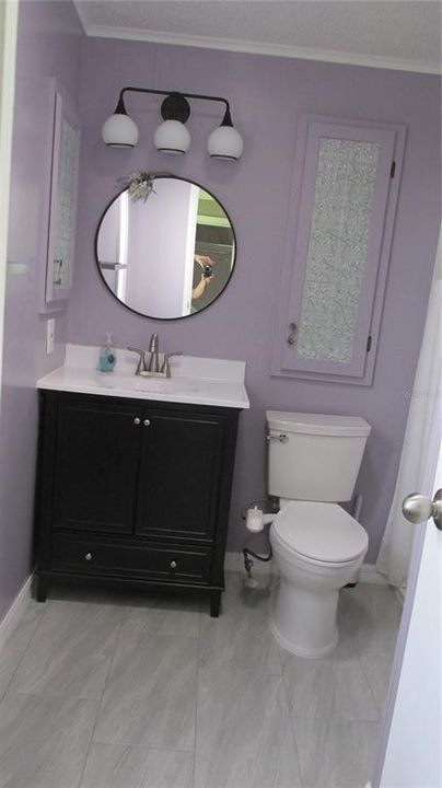 На продажу: $159,900 (2 спален, 2 ванн, 1040 Квадратных фут)
