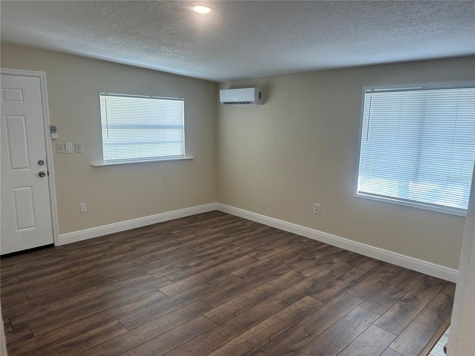 En Venta: $265,900 (3 camas, 2 baños, 1438 Pies cuadrados)