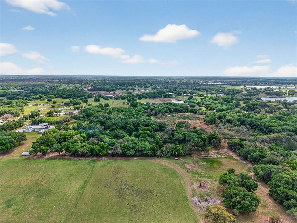 На продажу: $799,000 (25.01 acres)
