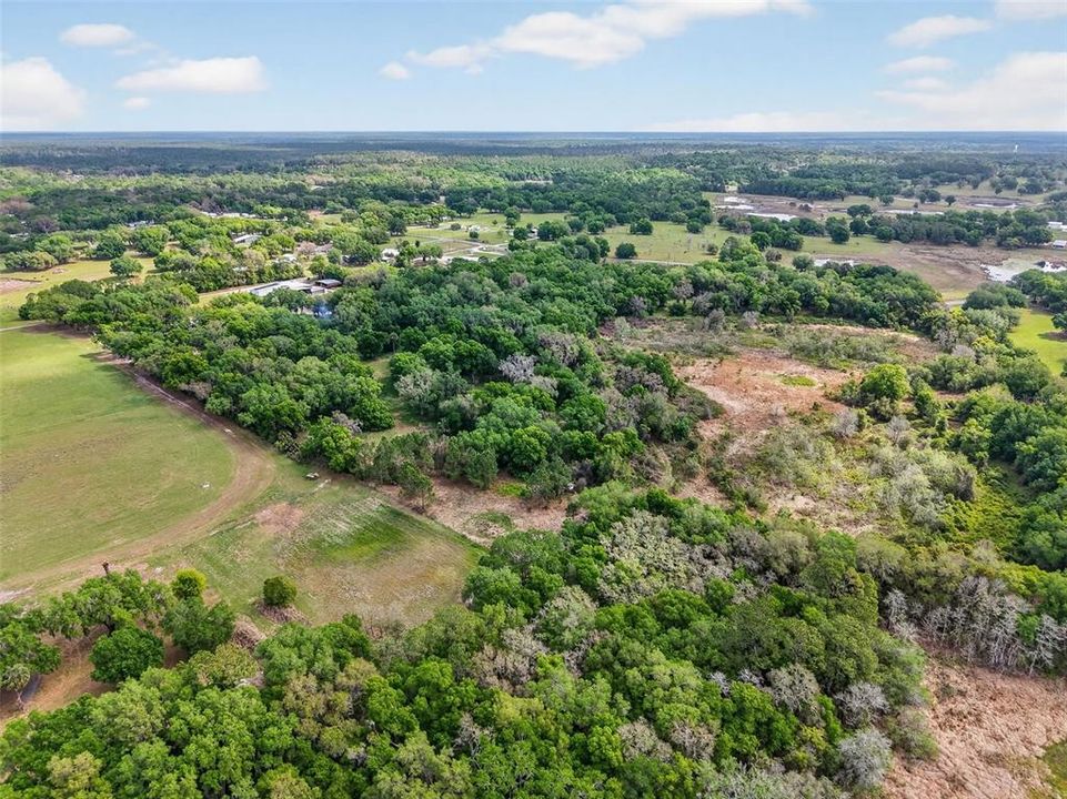 На продажу: $799,000 (25.01 acres)