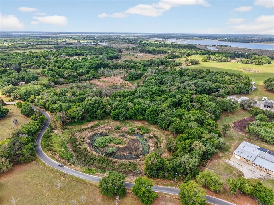 На продажу: $799,000 (25.01 acres)