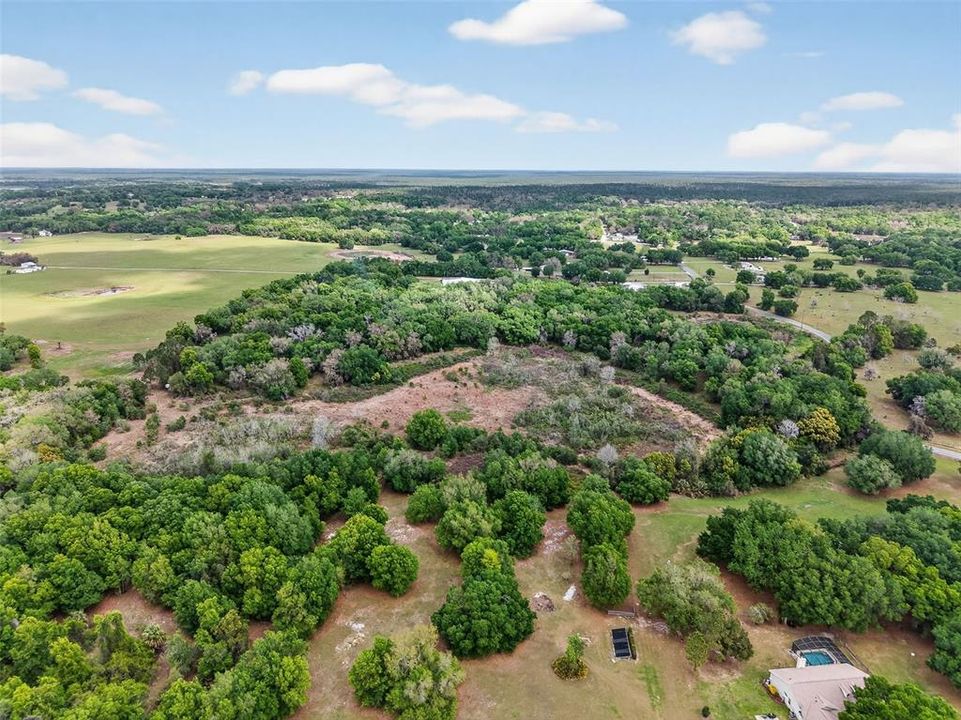 На продажу: $799,000 (25.01 acres)