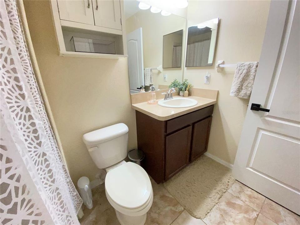 Activo con contrato: $234,000 (3 camas, 2 baños, 1666 Pies cuadrados)