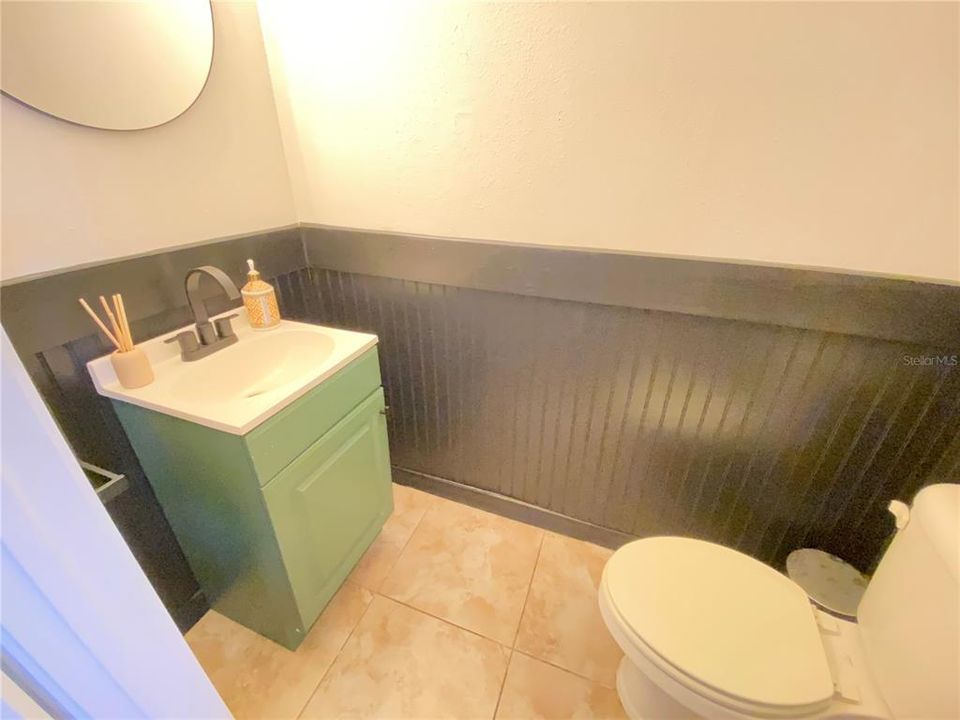Activo con contrato: $234,000 (3 camas, 2 baños, 1666 Pies cuadrados)