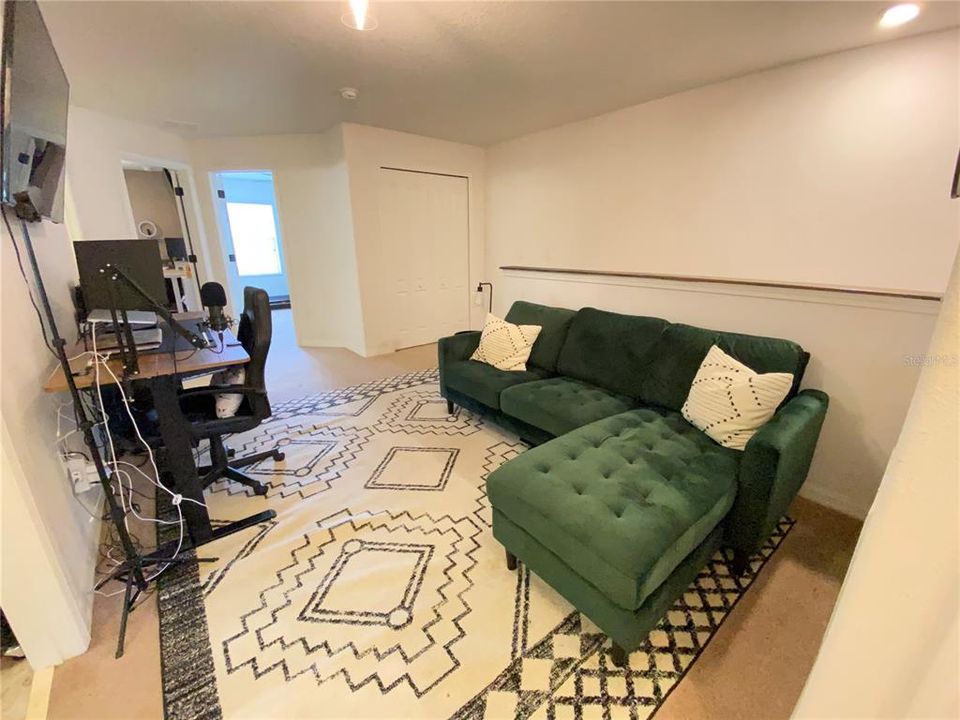 Activo con contrato: $234,000 (3 camas, 2 baños, 1666 Pies cuadrados)