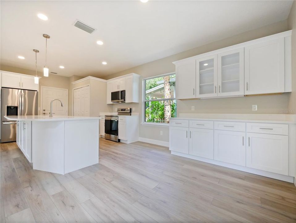 For Sale: $624,900 (3 beds, 2 baths, 1453 Square Feet)