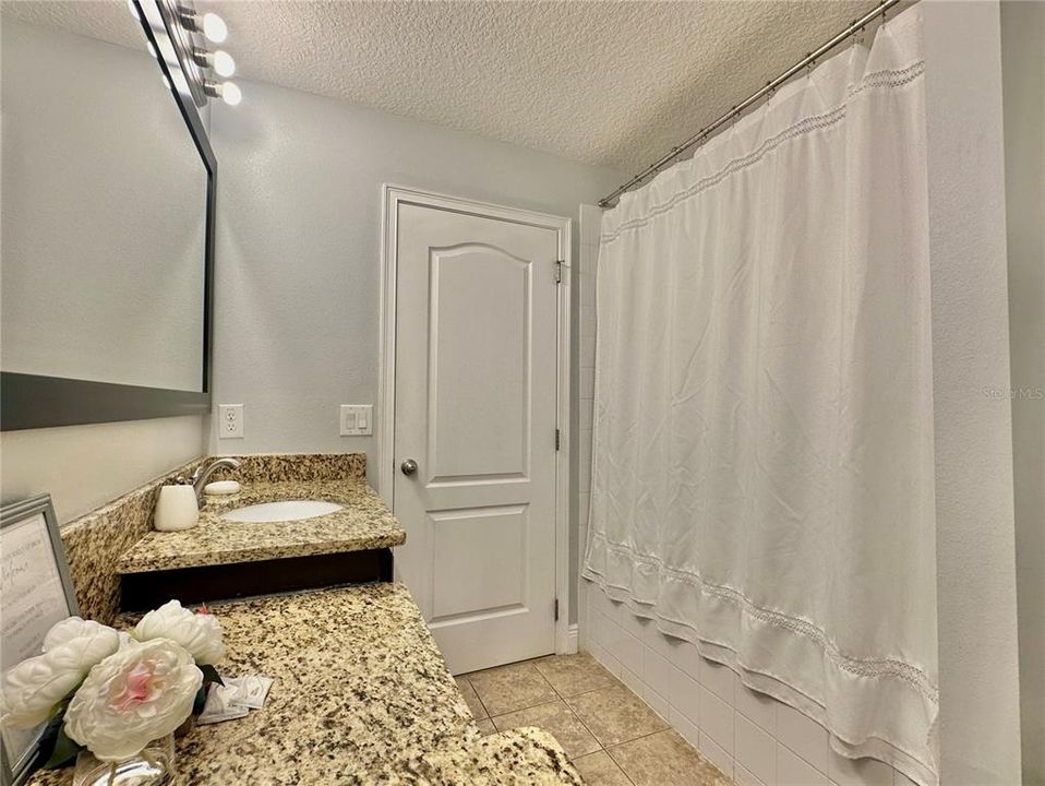 En Venta: $290,000 (3 camas, 2 baños, 1632 Pies cuadrados)
