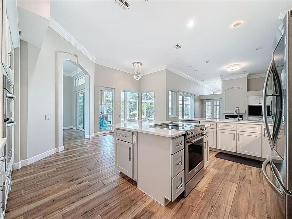 Active With Contract: $1,199,000 (4 beds, 4 baths, 3731 Square Feet)